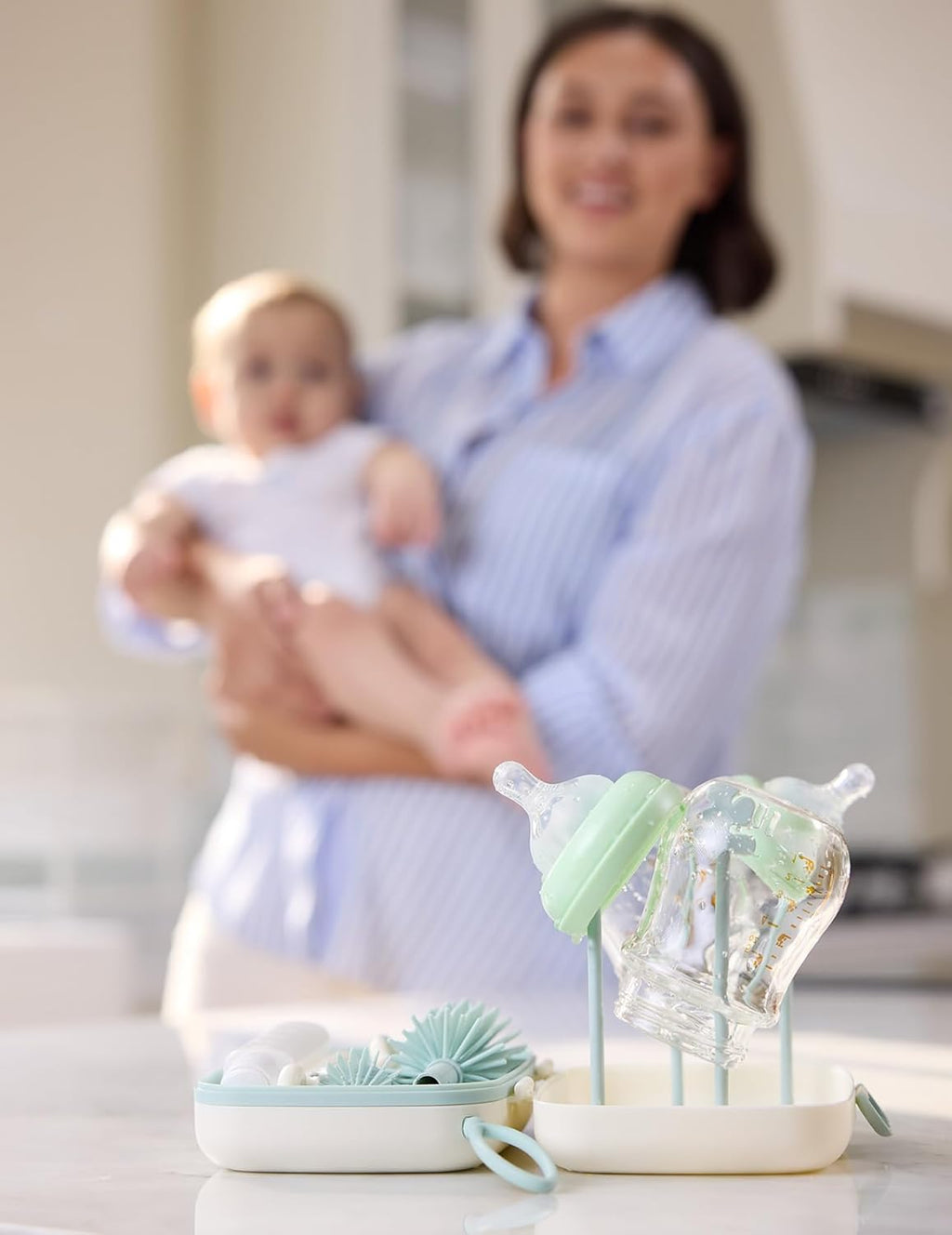 Set pastrimi shishesh për bebe Momcozy 7 në 1