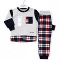 Set për bebe Pierre Cardin me motive katrore – stil klasik &amp; komod