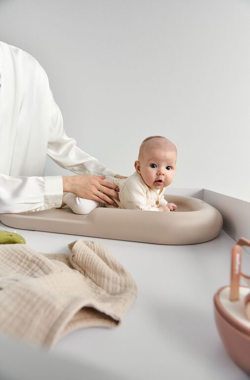 Anex Tumi – Ndërruese ergonomike për ndërrimin e bebes, waterproof & ultra-lightweight