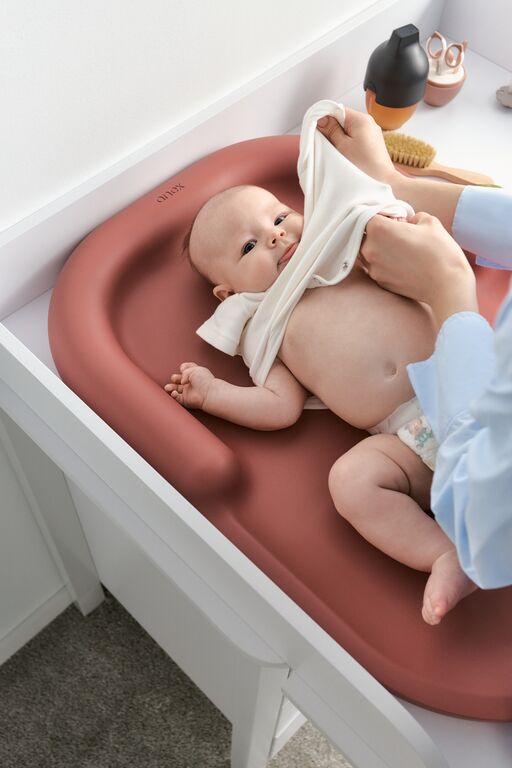 Anex Tumi – Ndërruese ergonomike për ndërrimin e bebes, waterproof & ultra-lightweight