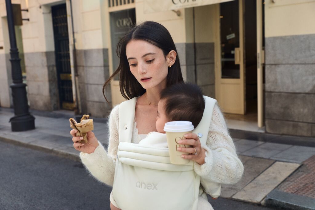 Kangur për bebe Anex WhizHug (baby carrier), ergonomik, nga newborn deri toddler