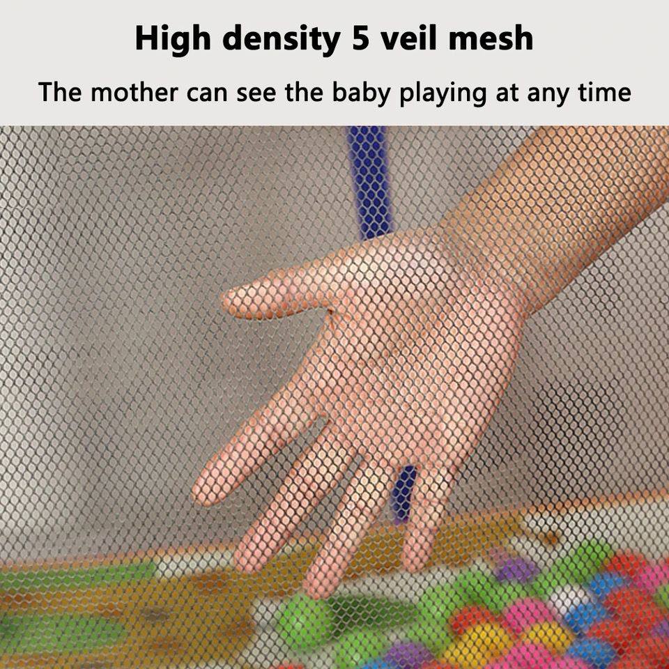 Vendlojë me topa dhe kosh të basketbollit